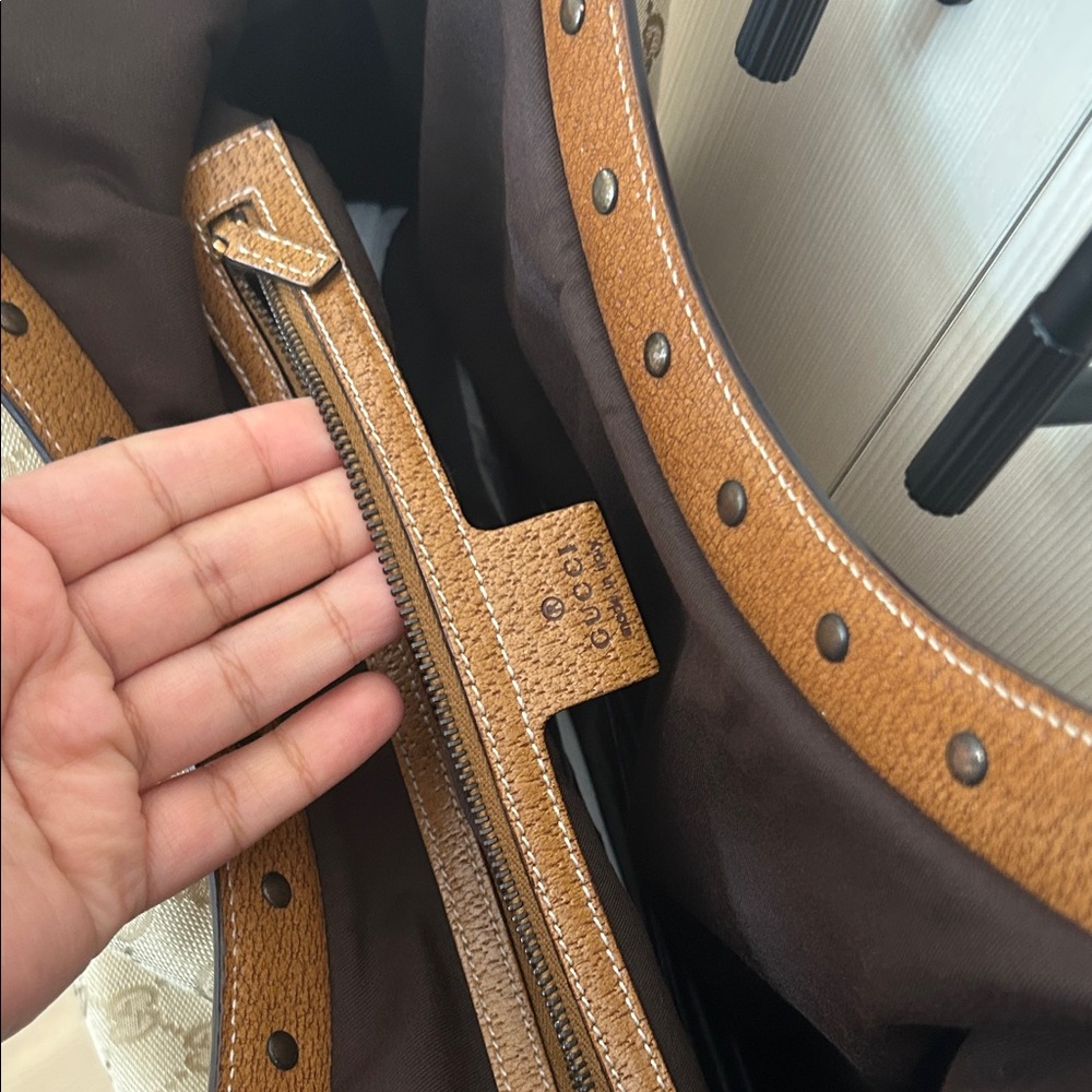 Gucci Beige Monogram Hobo with Bamboo Handle - Picture 2 of 3